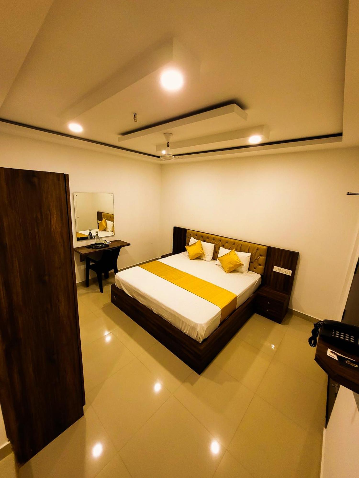 Thejaswini Residency Cheruvathur Nileshwar Экстерьер фото